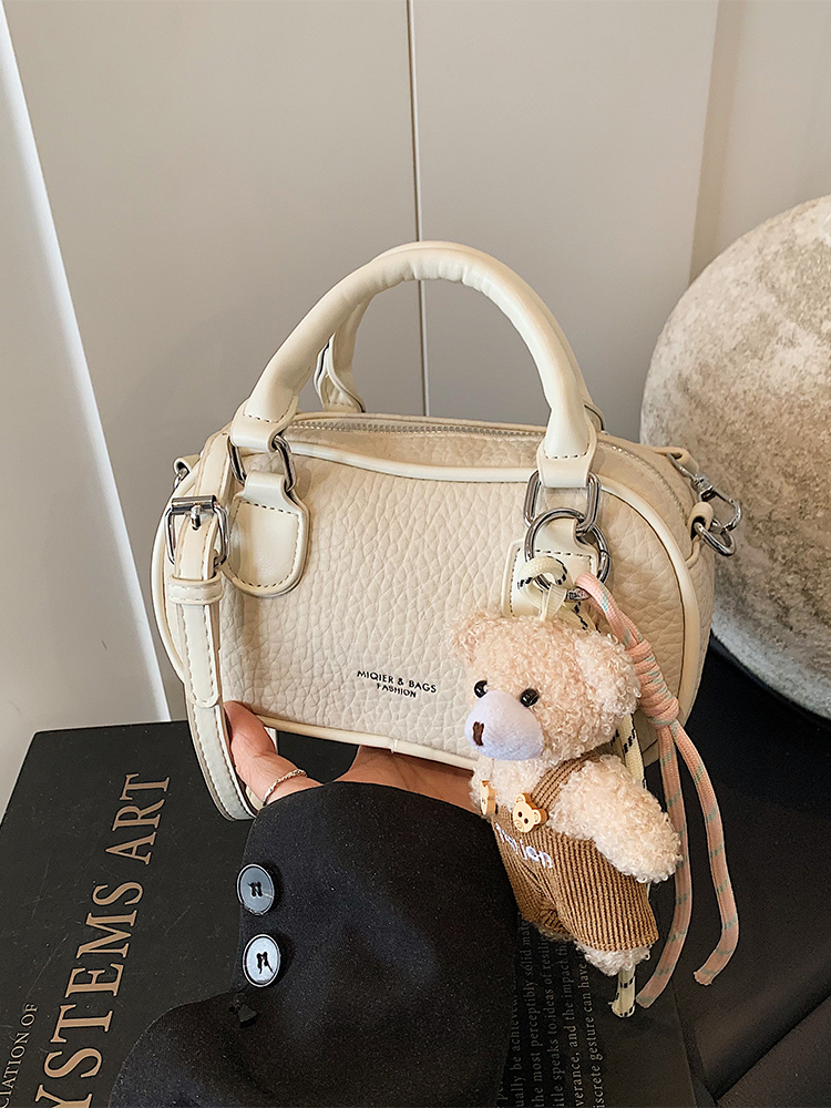 Trendy Women's High-End Shoulder Bag 2025 - Versatile Crossbody Handbag for Commuting and Daily Use Trendy Women's High-End Shoulder Bag 2025 - Versatile Crossbody Handbag for Commuting and Daily Use