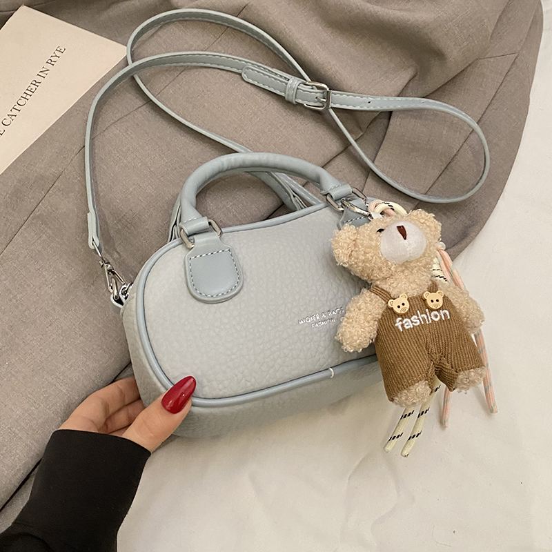 Trendy Women's High-End Shoulder Bag 2025 - Versatile Crossbody Handbag for Commuting and Daily Use Trendy Women's High-End Shoulder Bag 2025 - Versatile Crossbody Handbag for Commuting and Daily Use