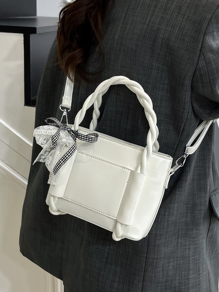 Trendy Women's High-End Tote Bag 2025 - Fashionable Commuting Shoulder Crossbody Bucket Bag for Everyday Style Trendy Women's High-End Tote Bag 2025 - Fashionable Commuting Shoulder Crossbody Bucket Bag for Everyday Style