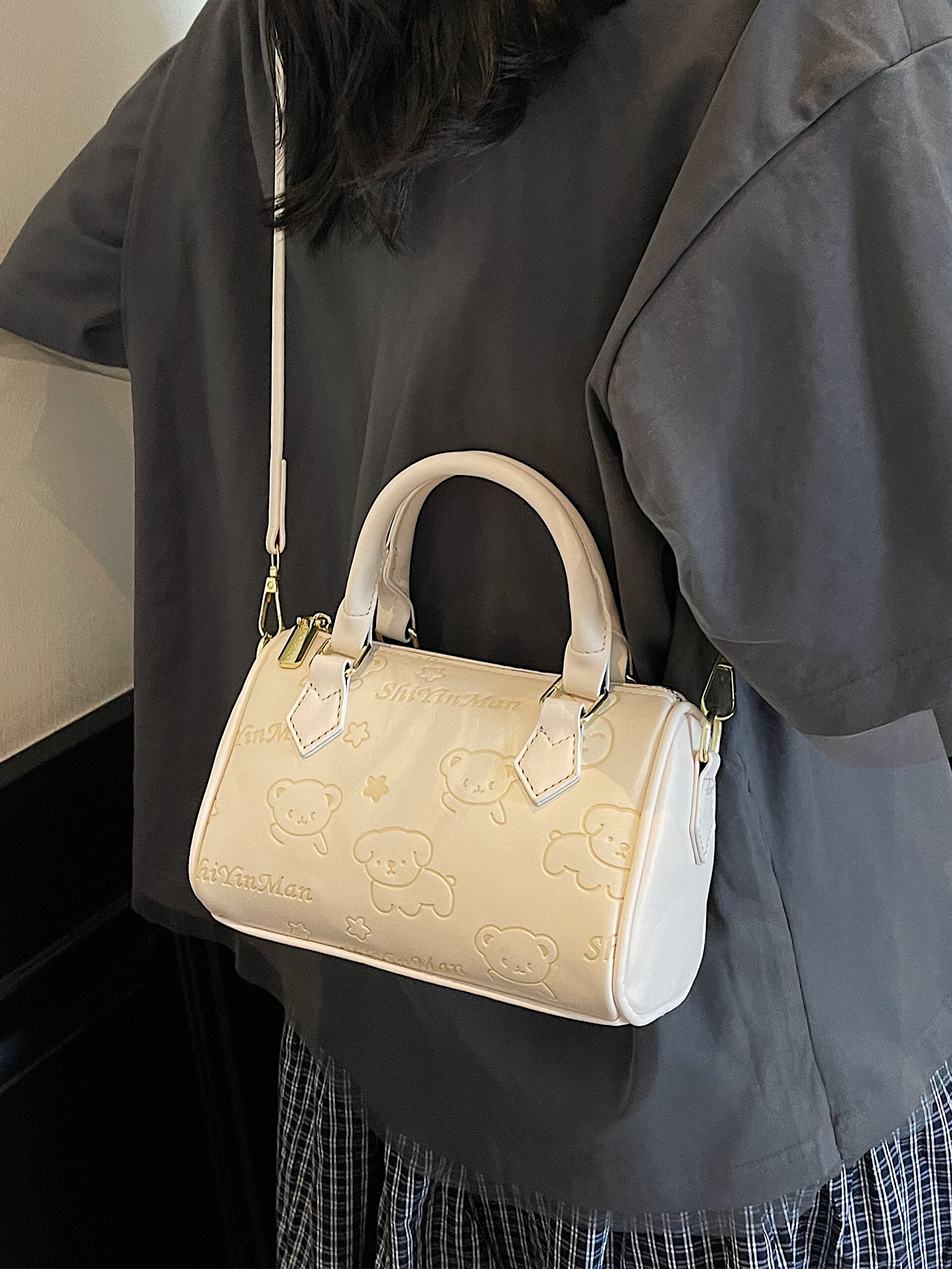 Trendy Women's Light Luxury Handbag 2025 - Versatile Shoulder & Crossbody Bag for Modern Chic Style Trendy Women's Light Luxury Handbag 2025 - Versatile Shoulder & Crossbody Bag for Modern Chic Style