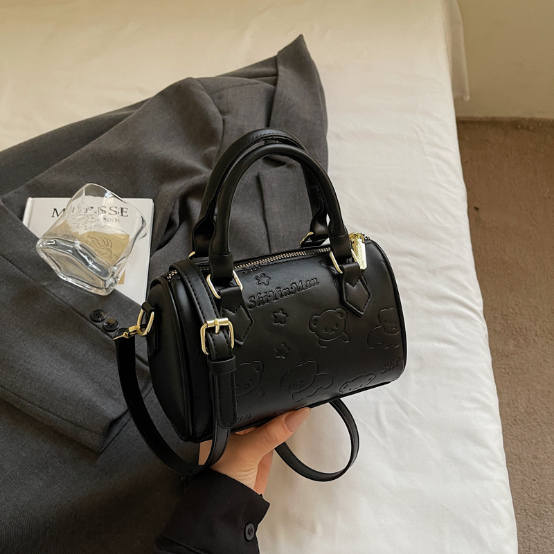 Trendy Women's Light Luxury Handbag 2025 - Versatile Shoulder & Crossbody Bag for Modern Chic Style Trendy Women's Light Luxury Handbag 2025 - Versatile Shoulder & Crossbody Bag for Modern Chic Style