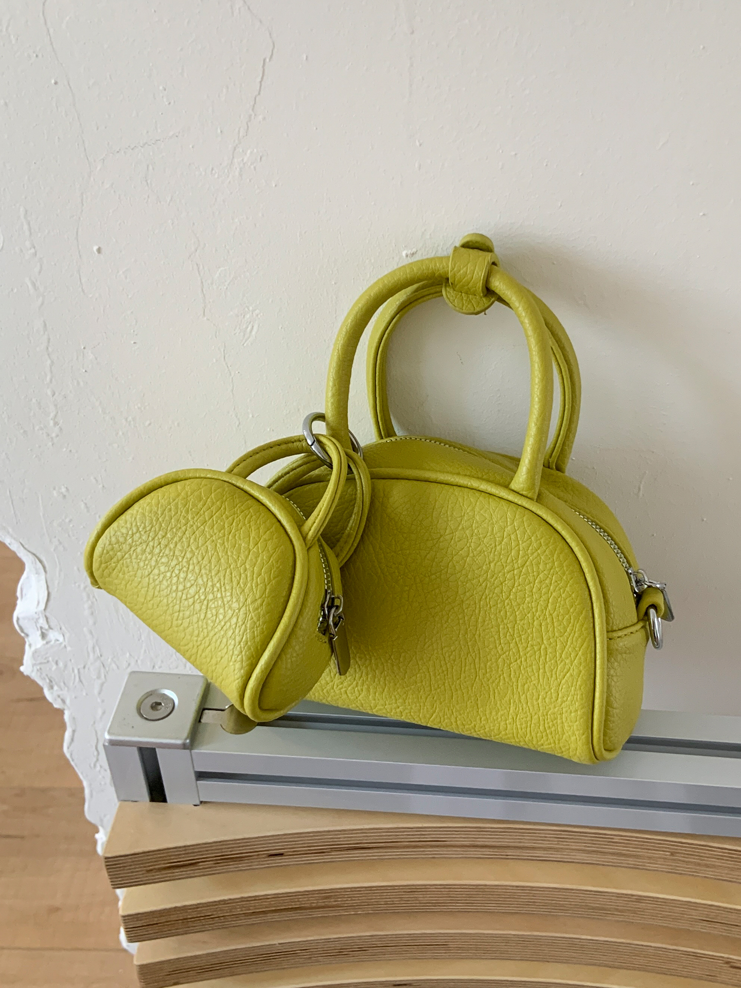 Trendy Women's Red Shoulder Bag - 2025 High-End Commuter Crossbody Pillow Bag for Fashion Lovers Trendy Women's Red Shoulder Bag - 2025 High-End Commuter Crossbody Pillow Bag for Fashion Lovers