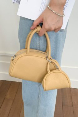 Trendy Women's Red Shoulder Bag - 2025 High-End Commuter Crossbody Pillow Bag for Fashion Lovers