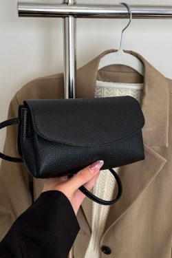 Trendy Women's Red Shoulder Crossbody Bag 2025 - Versatile Small Handbag for Fashionable Everyday Use