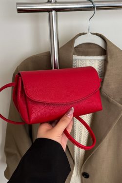 Trendy Women's Red Shoulder Crossbody Bag 2025 - Versatile Small Handbag for Fashionable Everyday Use