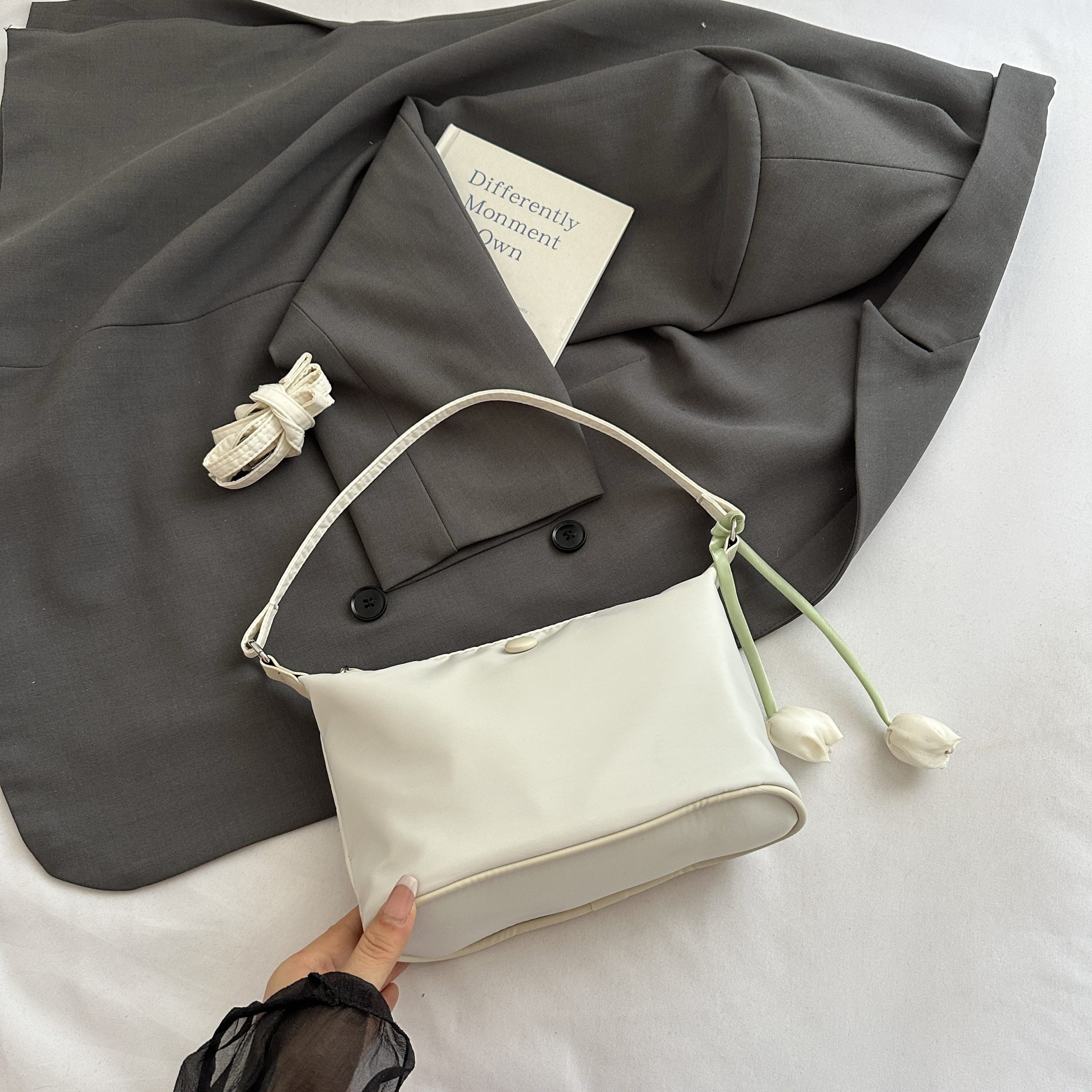 Trendy Women's Shoulder Crossbody Bags - Casual Versatile Underarm Fabric Bags for Everyday Commuting 2025 Trendy Women's Shoulder Crossbody Bags - Casual Versatile Underarm Fabric Bags for Everyday Commuting 2025