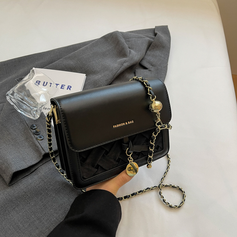 Trendy Women's Summer Diagonal Cross Small Square Bag - Diamond Quilted Chain Shoulder Bag for High-End Fashion 2025 Trendy Women's Summer Diagonal Cross Small Square Bag - Diamond Quilted Chain Shoulder Bag for High-End Fashion 2025