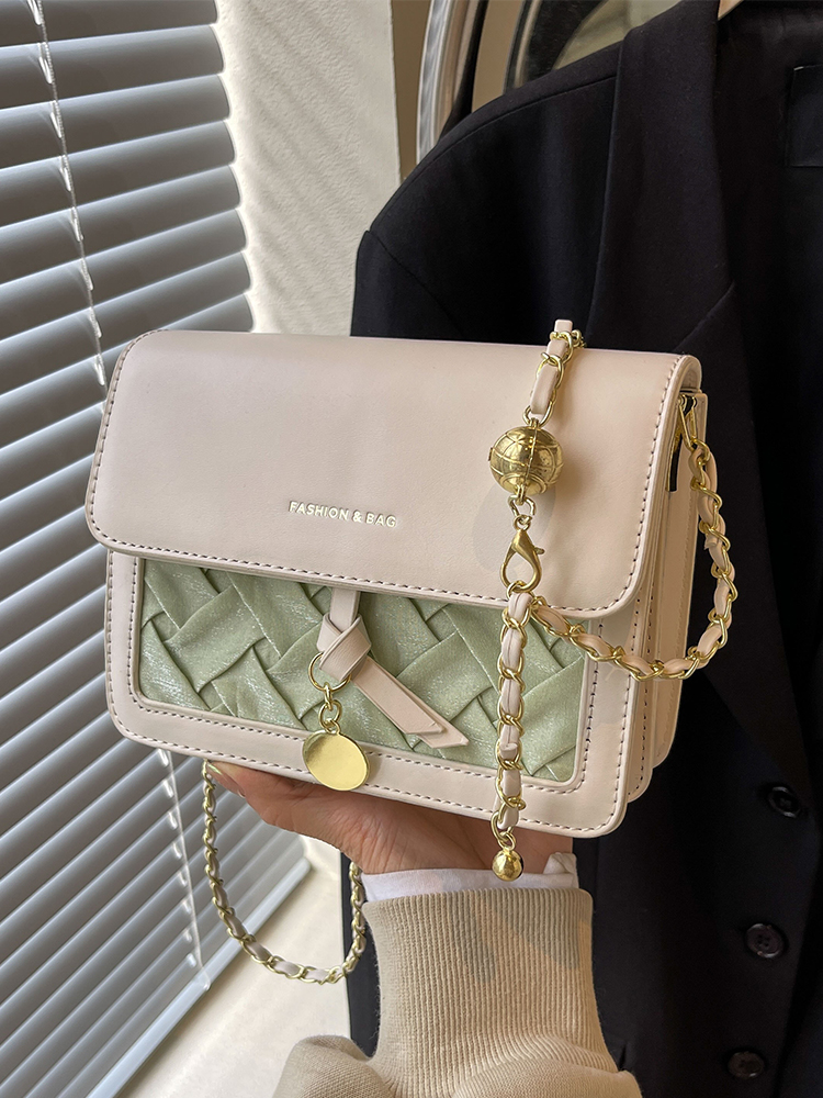 Trendy Women's Summer Diagonal Cross Small Square Bag - Diamond Quilted Chain Shoulder Bag for High-End Fashion 2025 Trendy Women's Summer Diagonal Cross Small Square Bag - Diamond Quilted Chain Shoulder Bag for High-End Fashion 2025