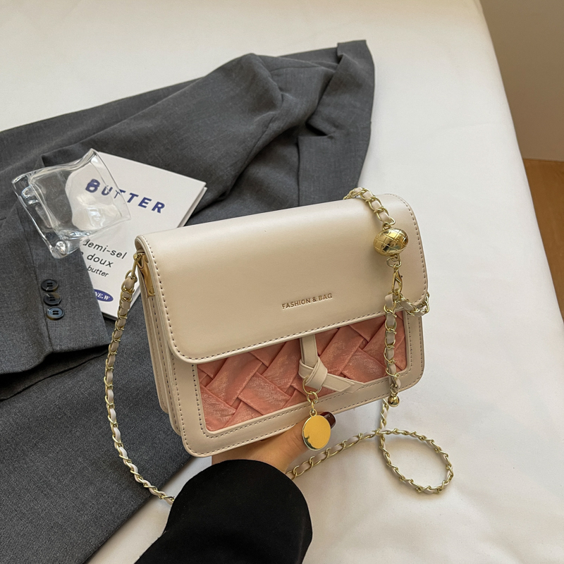 Trendy Women's Summer Diagonal Cross Small Square Bag - Diamond Quilted Chain Shoulder Bag for High-End Fashion 2025 Trendy Women's Summer Diagonal Cross Small Square Bag - Diamond Quilted Chain Shoulder Bag for High-End Fashion 2025