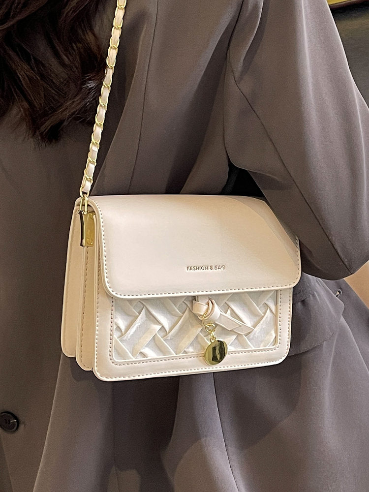 Trendy Women's Summer Diagonal Cross Small Square Bag - Diamond Quilted Chain Shoulder Bag for High-End Fashion 2025 Trendy Women's Summer Diagonal Cross Small Square Bag - Diamond Quilted Chain Shoulder Bag for High-End Fashion 2025