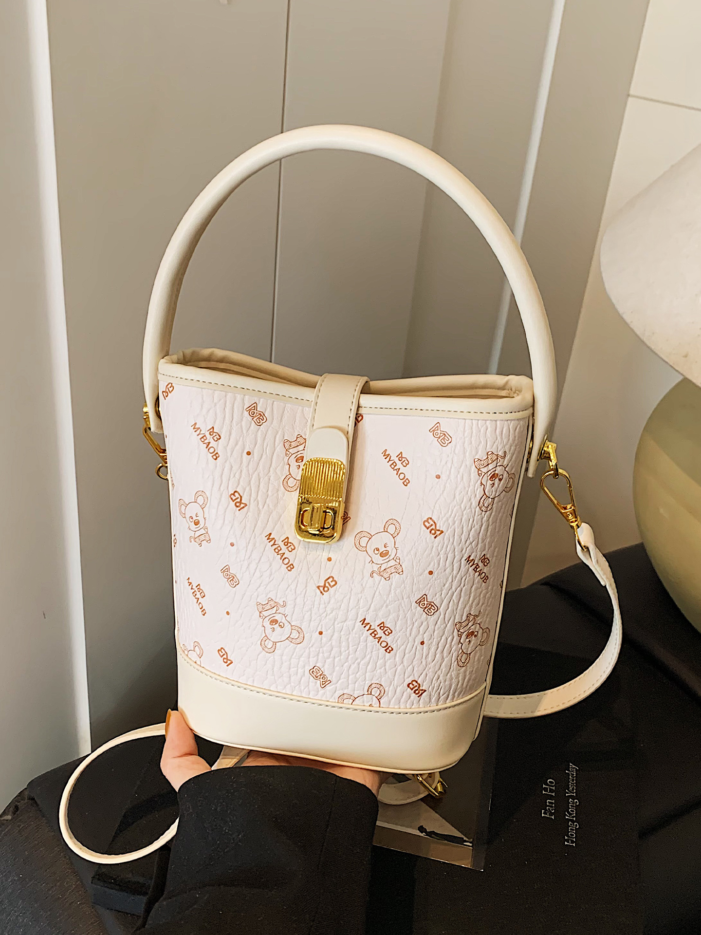 Trendy Women's Tote Bag 2025 - Versatile Shoulder & Crossbody Bucket Bag for Commuting and Daily Fashion Trendy Women's Tote Bag 2025 - Versatile Shoulder & Crossbody Bucket Bag for Commuting and Daily Fashion