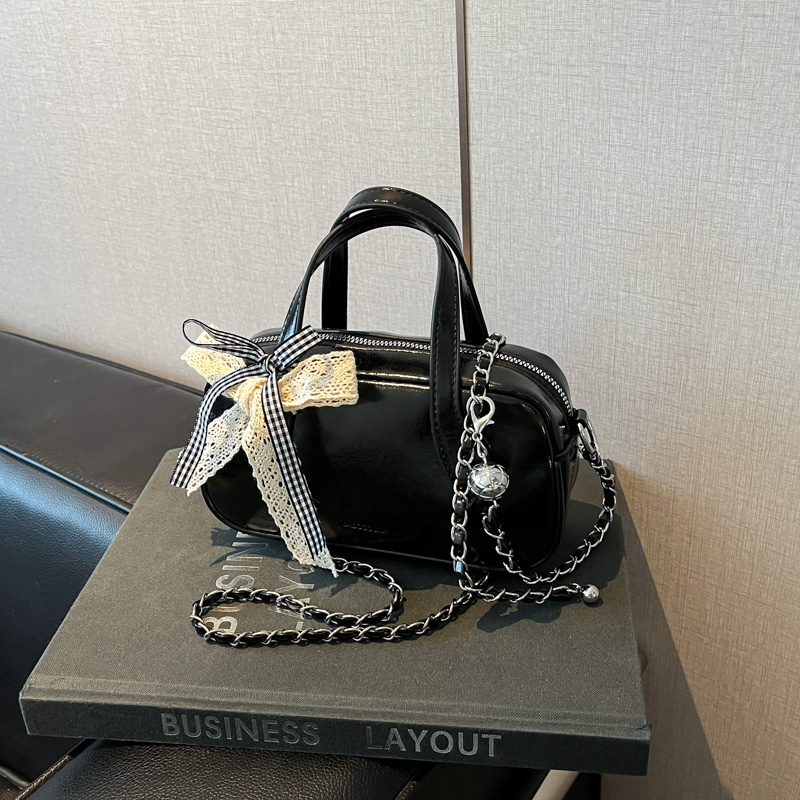 Trendy Women's Tote Bag 2025 | Versatile High-End Feel Shoulder & Crossbody Bag for Chic Style Trendy Women's Tote Bag 2025 | Versatile High-End Feel Shoulder & Crossbody Bag for Chic Style