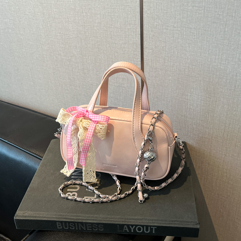 Trendy Women's Tote Bag 2025 | Versatile High-End Feel Shoulder & Crossbody Bag for Chic Style Trendy Women's Tote Bag 2025 | Versatile High-End Feel Shoulder & Crossbody Bag for Chic Style