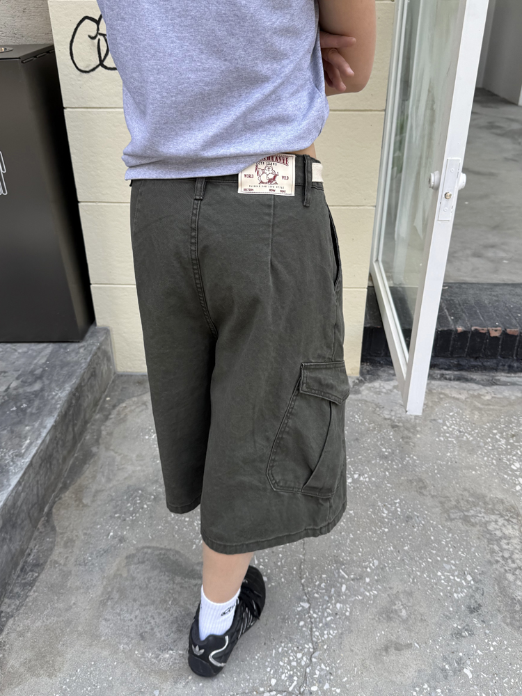 Unisex Vintage Distressed Work Shorts - American Style, Adjustable, Multi-Pocket, Summer Essential, 90s Inspired Fashion Unisex Vintage Distressed Work Shorts - American Style, Adjustable, Multi-Pocket, Summer Essential, 90s Inspired Fashion