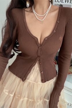 V-neck Embroidered Knitted Cardigan Base Top for Busty Girls - American Vintage Style, Spring 2025 Fashion Essential