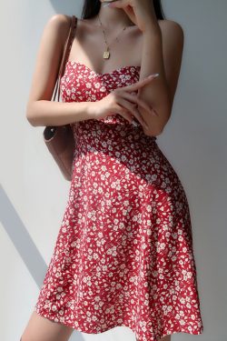 V-neck Red Floral Spaghetti Strap Dress - Vintage Slim Fit Waist-Tie Short Vacation Dress in French Style