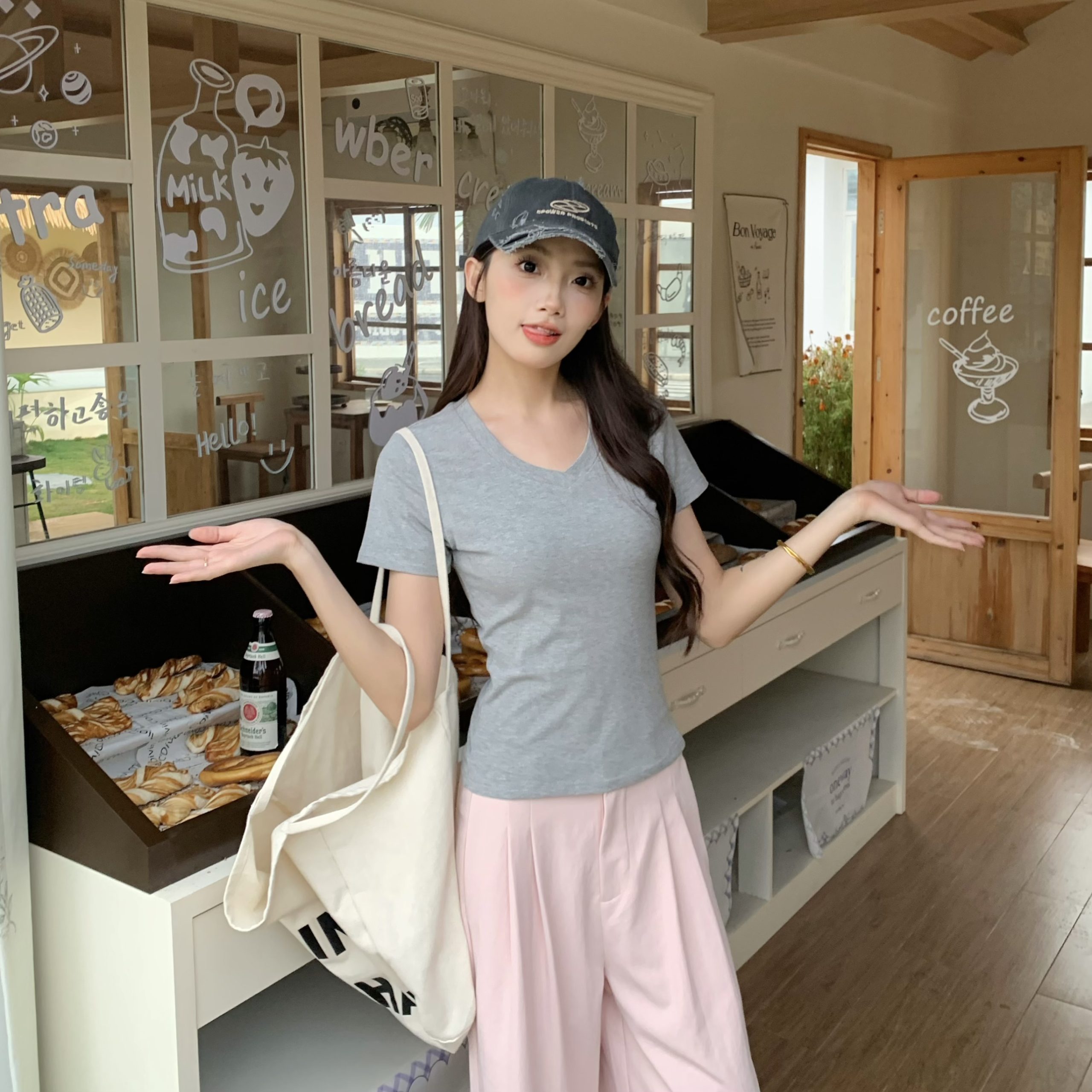 V-Neck Short Sleeve T-Shirt for Women - American Vintage Slim Fit Top - 2025 Summer Essential - Casual 90s Style Base Layer V-Neck Short Sleeve T-Shirt for Women - American Vintage Slim Fit Top - 2025 Summer Essential - Casual 90s Style Base Layer