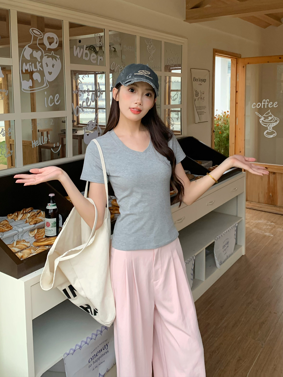 V-Neck Short Sleeve T-Shirt for Women - American Vintage Slim Fit Top - 2025 Summer Essential - Casual 90s Style Base Layer V-Neck Short Sleeve T-Shirt for Women - American Vintage Slim Fit Top - 2025 Summer Essential - Casual 90s Style Base Layer