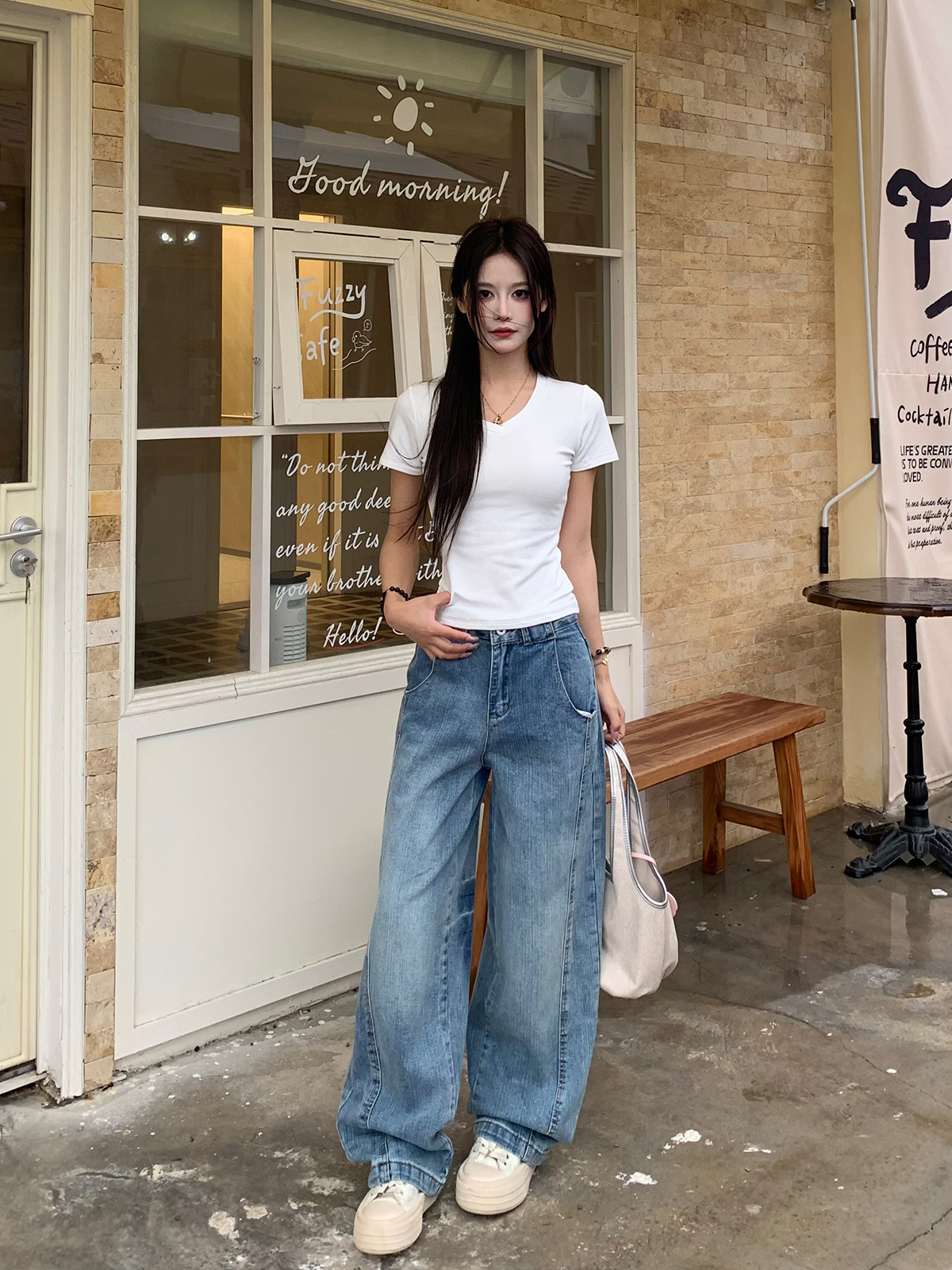 V-Neck Short Sleeve T-Shirt for Women - American Vintage Slim Fit Top - 2025 Summer Essential - Casual 90s Style Base Layer V-Neck Short Sleeve T-Shirt for Women - American Vintage Slim Fit Top - 2025 Summer Essential - Casual 90s Style Base Layer