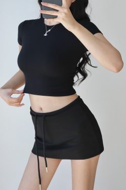 Versatile Basic Round Neck Short Sleeve T-Shirt for Women - Summer Slim Fit Solid Color Top - Fashion Essentials for Every Wardrobe