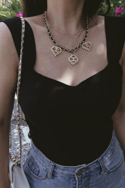 Versatile Black Wide Strap Camisole - 2025 Spring/Summer, French Style, Perfect for Vacation, Y2K Inspired Fashion