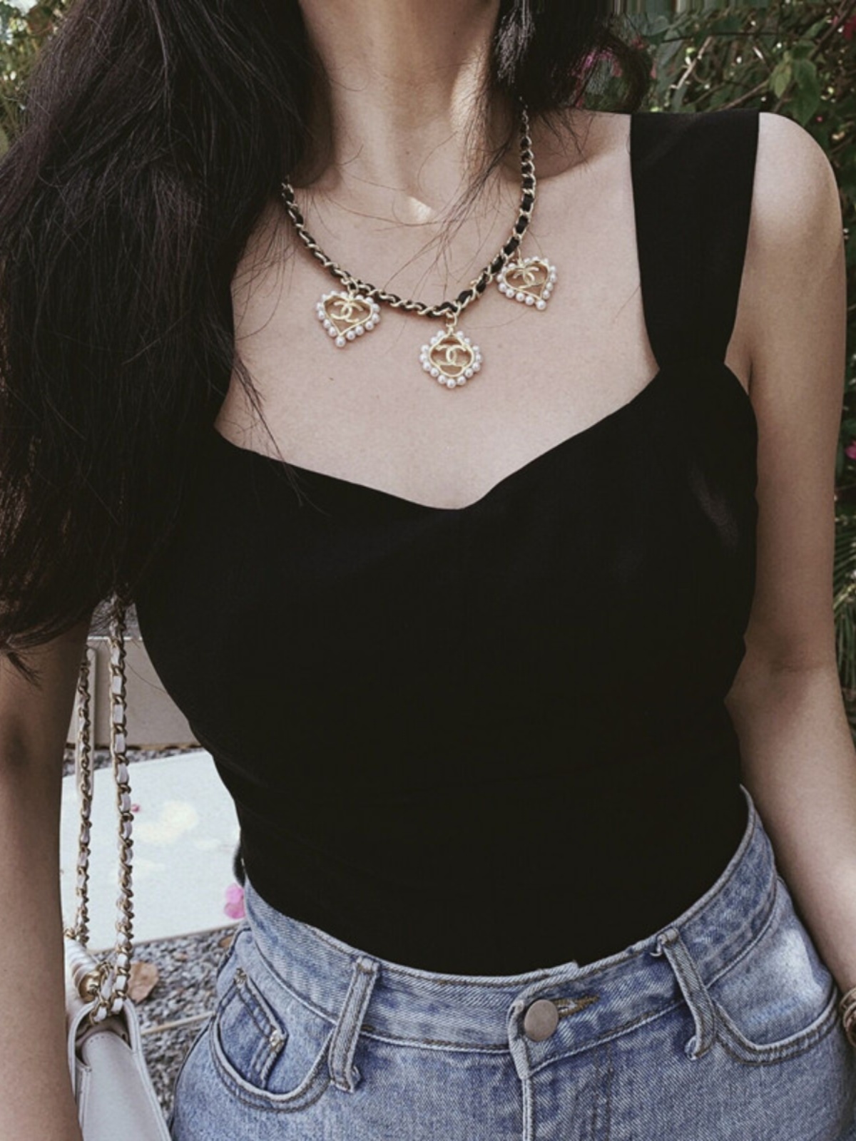 Versatile Black Wide Strap Camisole - 2025 Spring/Summer, French Style, Perfect for Vacation, Y2K Inspired Fashion Versatile Black Wide Strap Camisole - 2025 Spring/Summer, French Style, Perfect for Vacation, Y2K Inspired Fashion