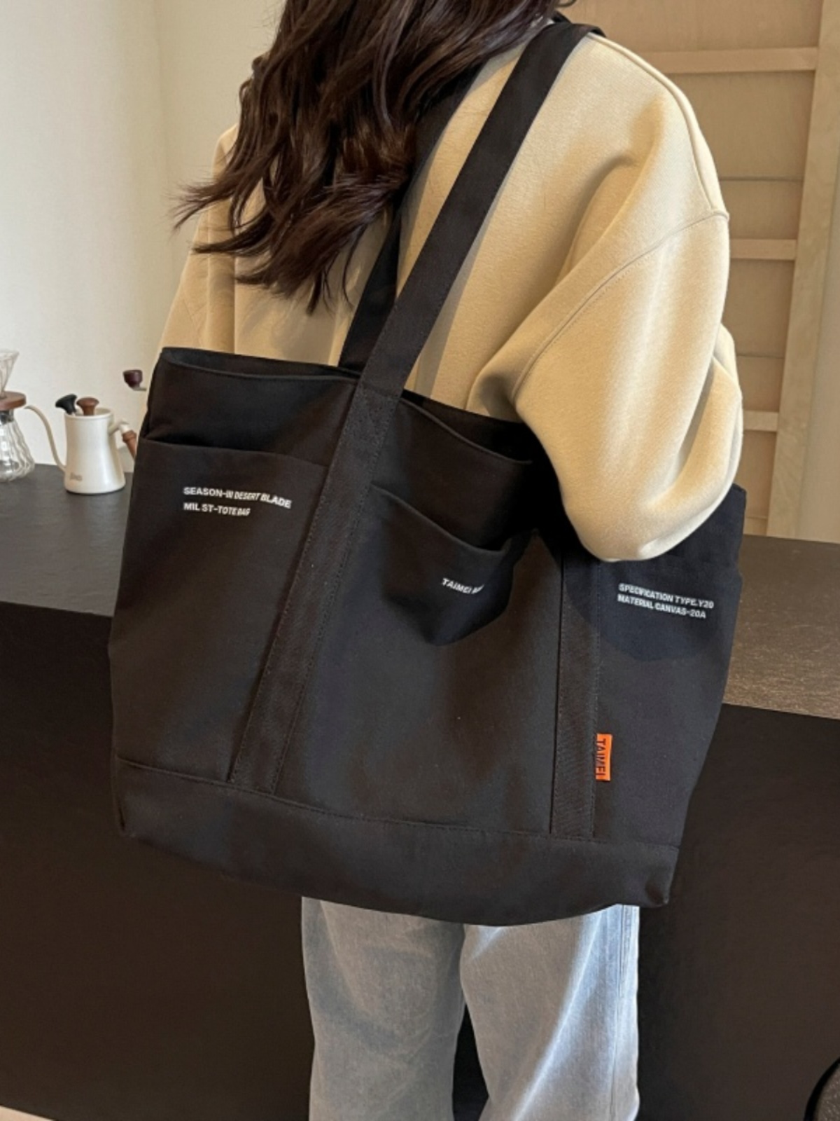 Versatile Canvas Tote Bag for Women - 2025 Spring/Summer Large Capacity Shoulder Bag for Students and Commuters Versatile Canvas Tote Bag for Women - 2025 Spring/Summer Large Capacity Shoulder Bag for Students and Commuters