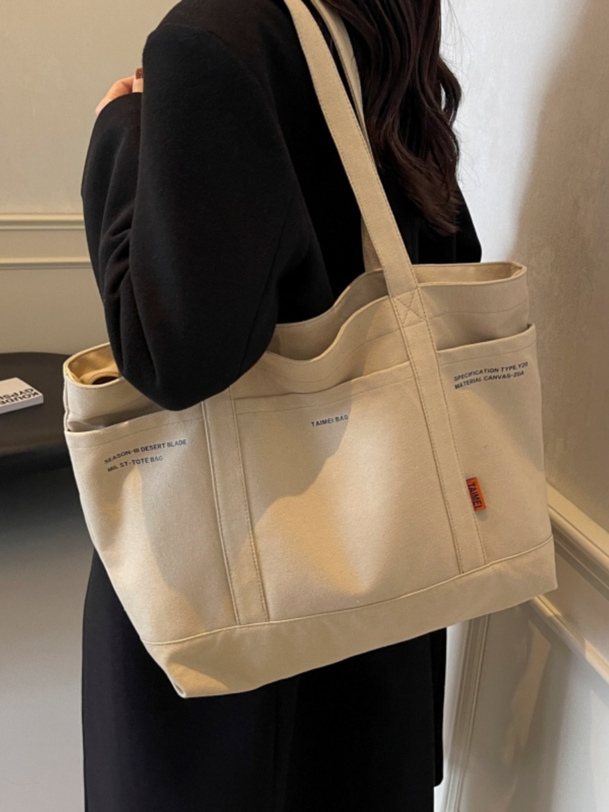 Versatile Canvas Tote Bag for Women - 2025 Spring/Summer Large Capacity Shoulder Bag for Students and Commuters Versatile Canvas Tote Bag for Women - 2025 Spring/Summer Large Capacity Shoulder Bag for Students and Commuters