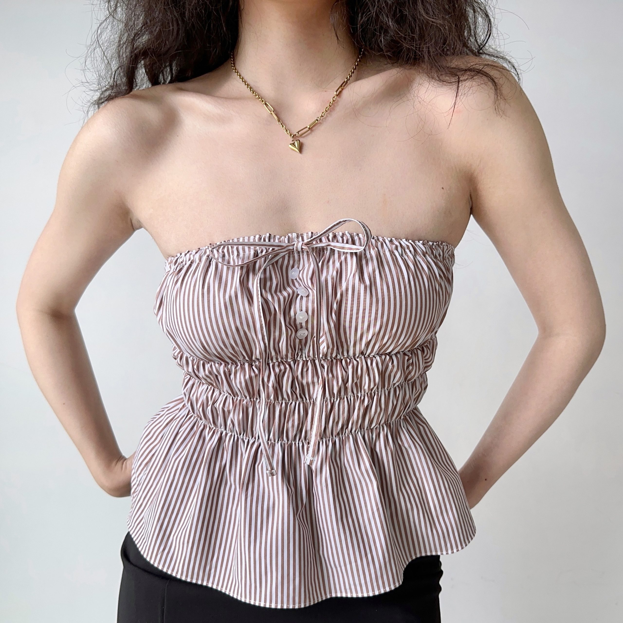 Versatile DIY Vintage Slim Fit Halter Top for Women - European & American Style, Multiple Ways to Wear, Y2K Fashion Versatile DIY Vintage Slim Fit Halter Top for Women - European & American Style, Multiple Ways to Wear, Y2K Fashion