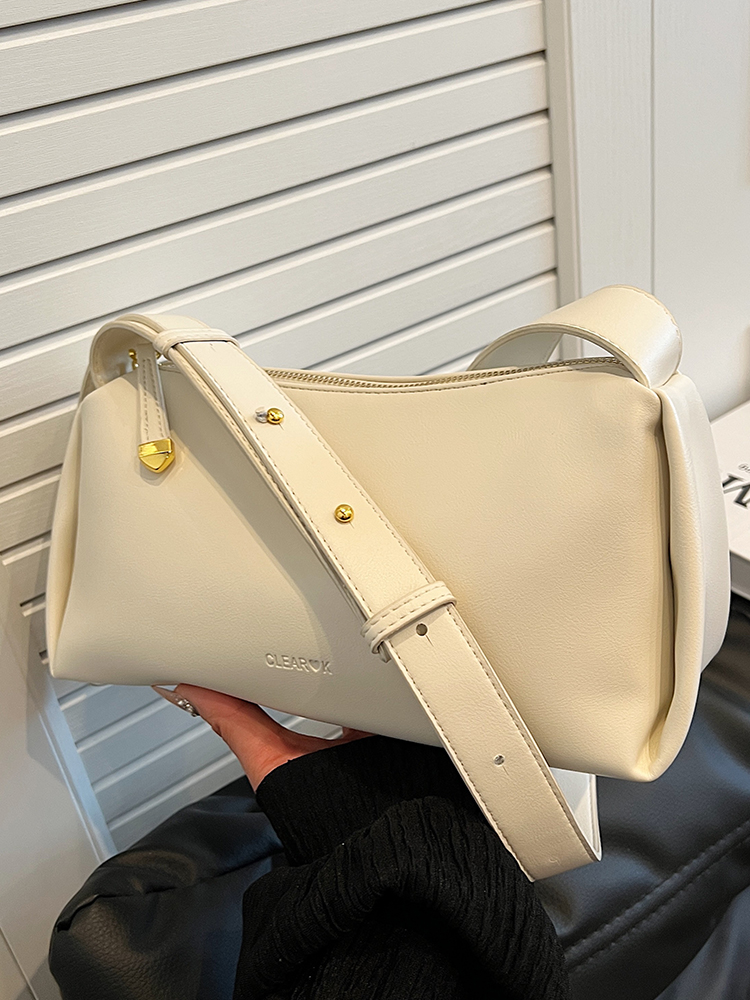Versatile Korean Minimalist High-End Shoulder Bag for Women - 2025 Spring/Summer Crossbody Commuting Collection Versatile Korean Minimalist High-End Shoulder Bag for Women - 2025 Spring/Summer Crossbody Commuting Collection