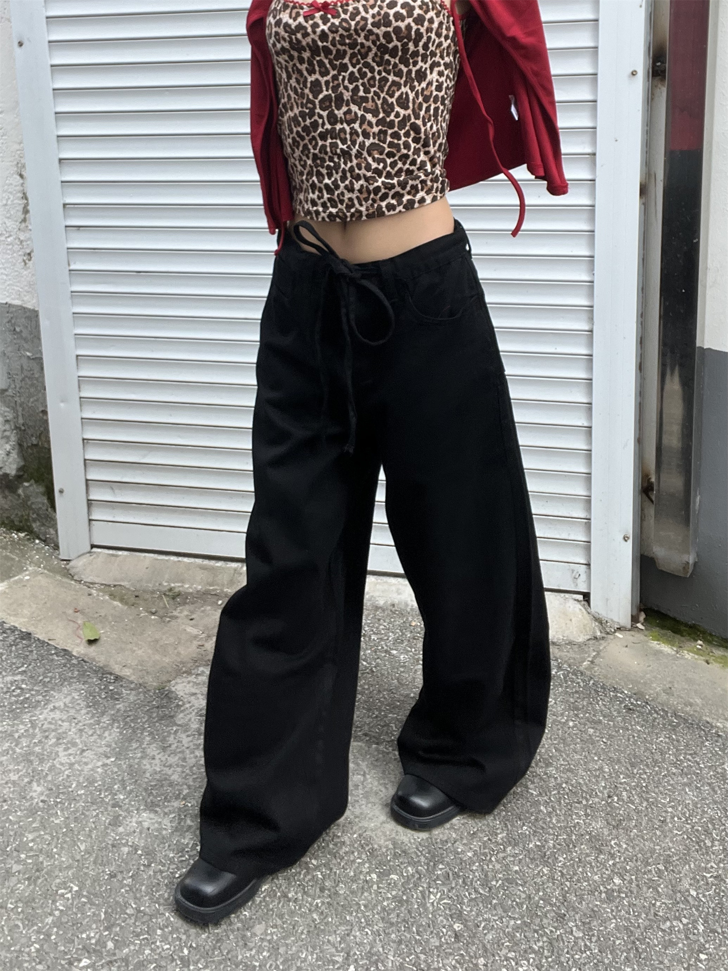 Versatile Loose Fit Wide-Leg Sweatpants with Drawstring - Solid Color, Thin Fabric, Floor-Length, Straight-Leg Style for Women Versatile Loose Fit Wide-Leg Sweatpants with Drawstring - Solid Color, Thin Fabric, Floor-Length, Straight-Leg Style for Women