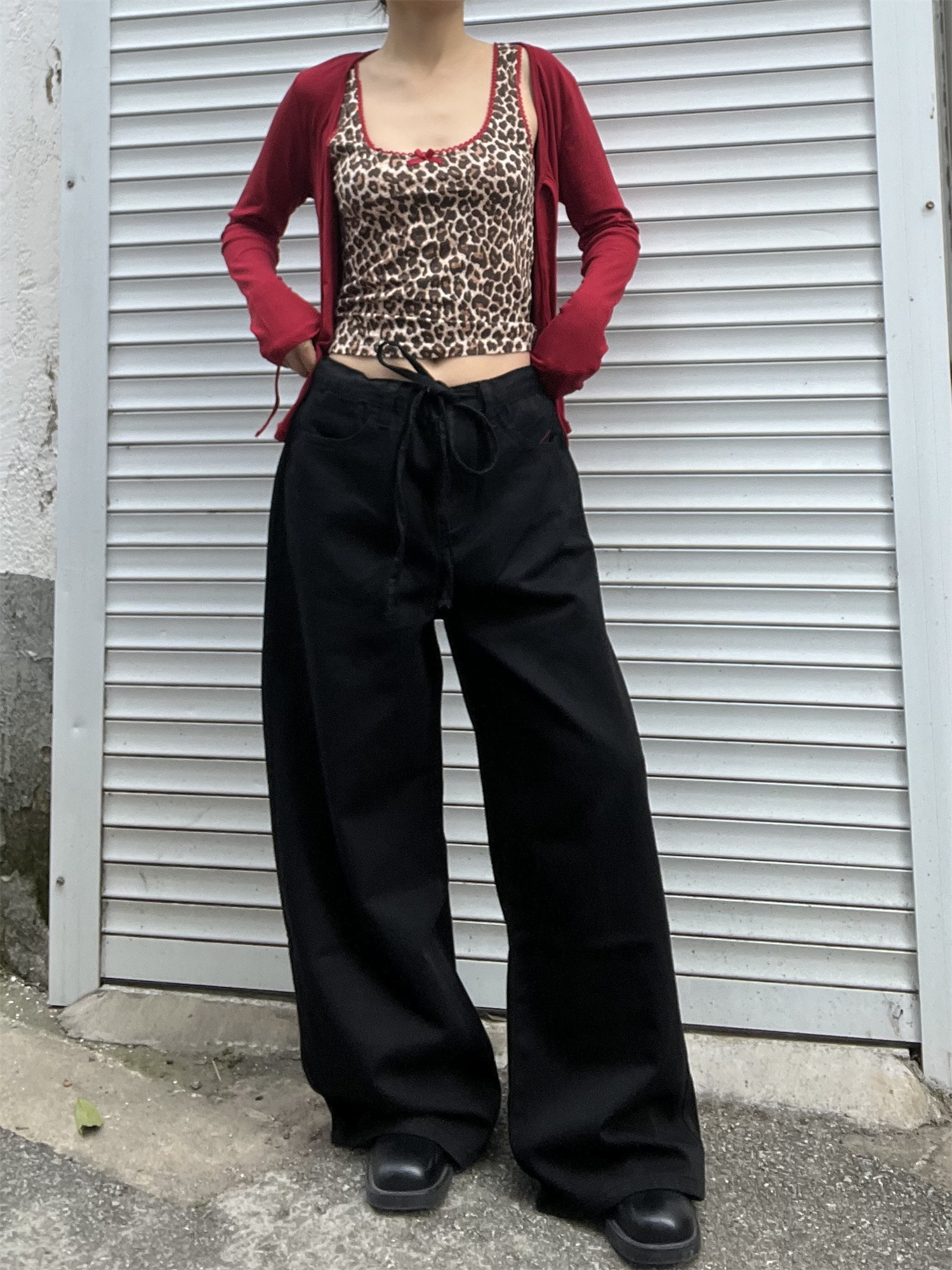 Versatile Loose Fit Wide-Leg Sweatpants with Drawstring - Solid Color, Thin Fabric, Floor-Length, Straight-Leg Style for Women Versatile Loose Fit Wide-Leg Sweatpants with Drawstring - Solid Color, Thin Fabric, Floor-Length, Straight-Leg Style for Women