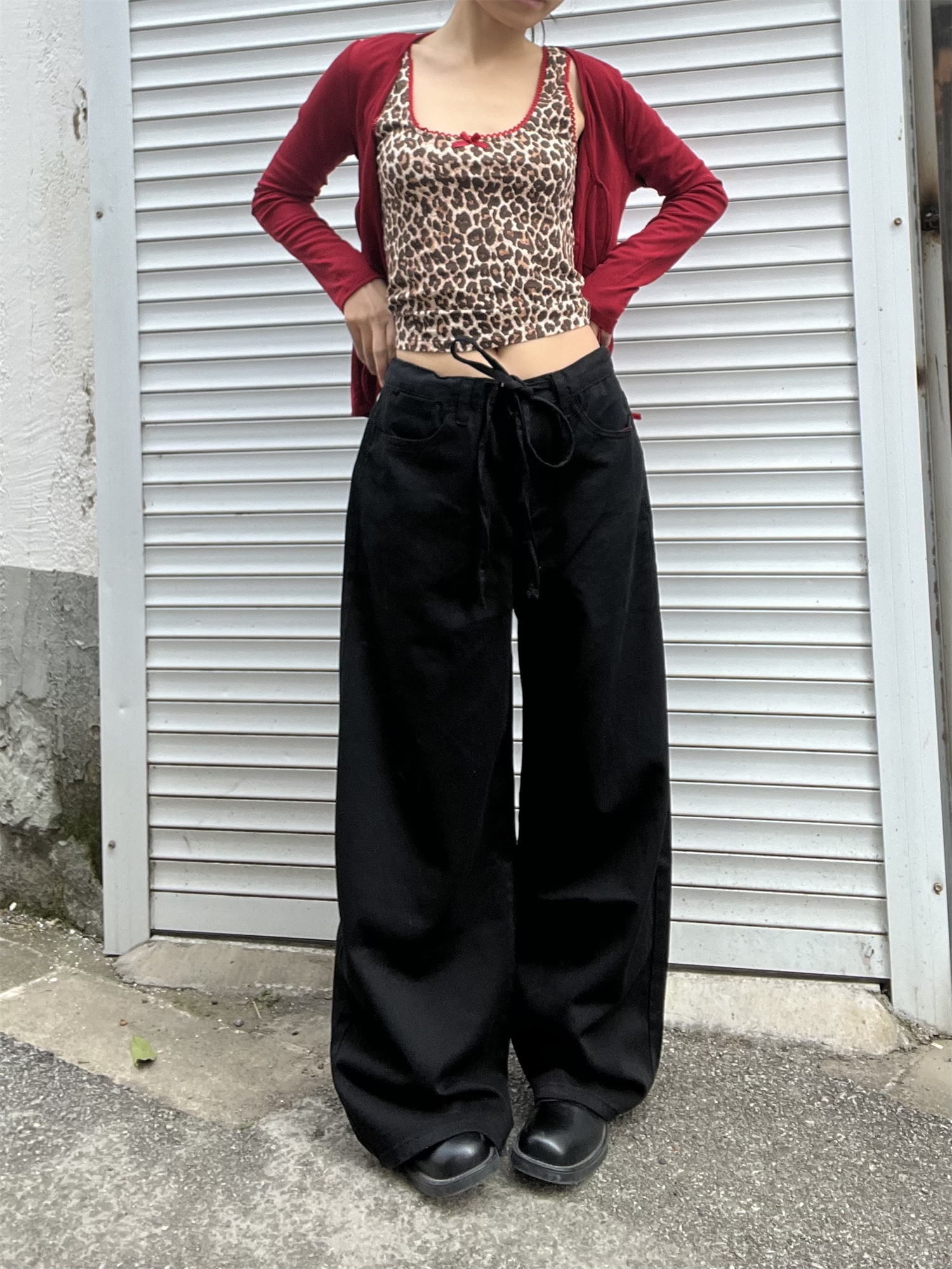 Versatile Loose Fit Wide-Leg Sweatpants with Drawstring - Solid Color, Thin Fabric, Floor-Length, Straight-Leg Style for Women Versatile Loose Fit Wide-Leg Sweatpants with Drawstring - Solid Color, Thin Fabric, Floor-Length, Straight-Leg Style for Women