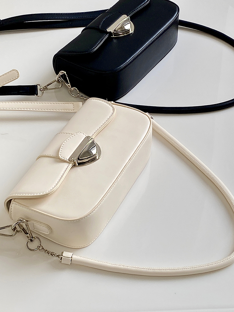 Versatile Retro Lock Shoulder Bag for Women - Niche Design Crossbody Small Bag, 2025 Trendy Fashion Accessory Versatile Retro Lock Shoulder Bag for Women - Niche Design Crossbody Small Bag, 2025 Trendy Fashion Accessory