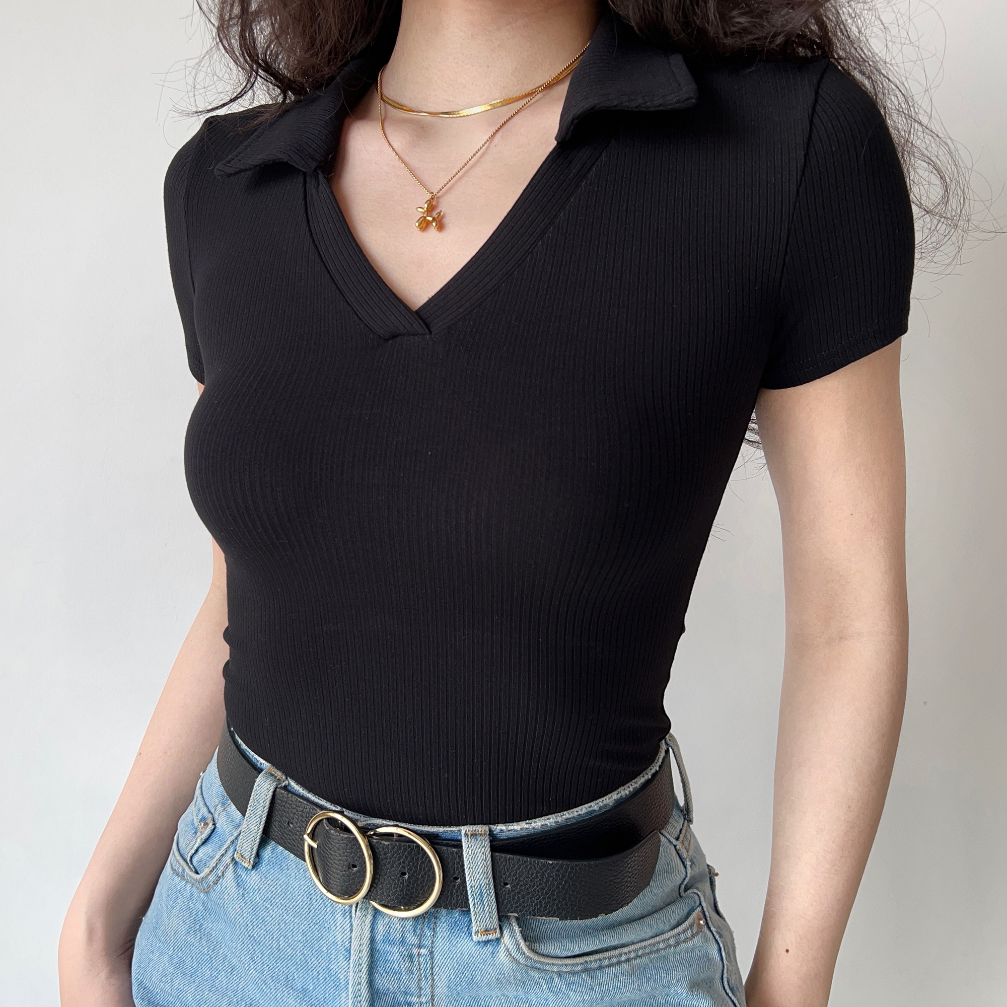 Versatile V-Neck Short Sleeve T-Shirt for Women - Slim Fit, Flattering Design, European American Style, Casual Essential Versatile V-Neck Short Sleeve T-Shirt for Women - Slim Fit, Flattering Design, European American Style, Casual Essential