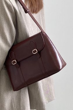 Vintage Burgundy Women's Messenger Tote Bag - High-End Shoulder Crossbody Bag in Hong Kong Style
