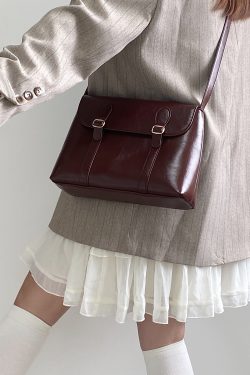 Vintage Burgundy Women's Messenger Tote Bag - High-End Shoulder Crossbody Bag in Hong Kong Style