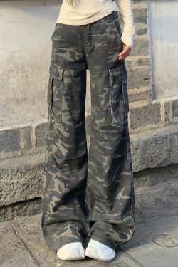 Vintage Camouflage Cargo Pants for Women, Multi-Pocket Loose Straight Wide-Leg Style, 90s Inspired Fashion