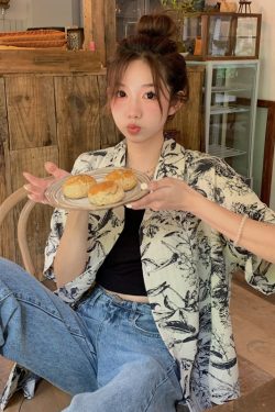 Vintage Floral Loose Short Sleeve Shirt for Women - 2025 Summer Hawaiian Beach Style, INS Trendy Half Sleeve Top