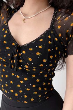 Vintage Floral Mesh V-Neck Short Sleeve Black T-Shirt for Women – Slim Fit 90s Inspired Self-Made Style Top