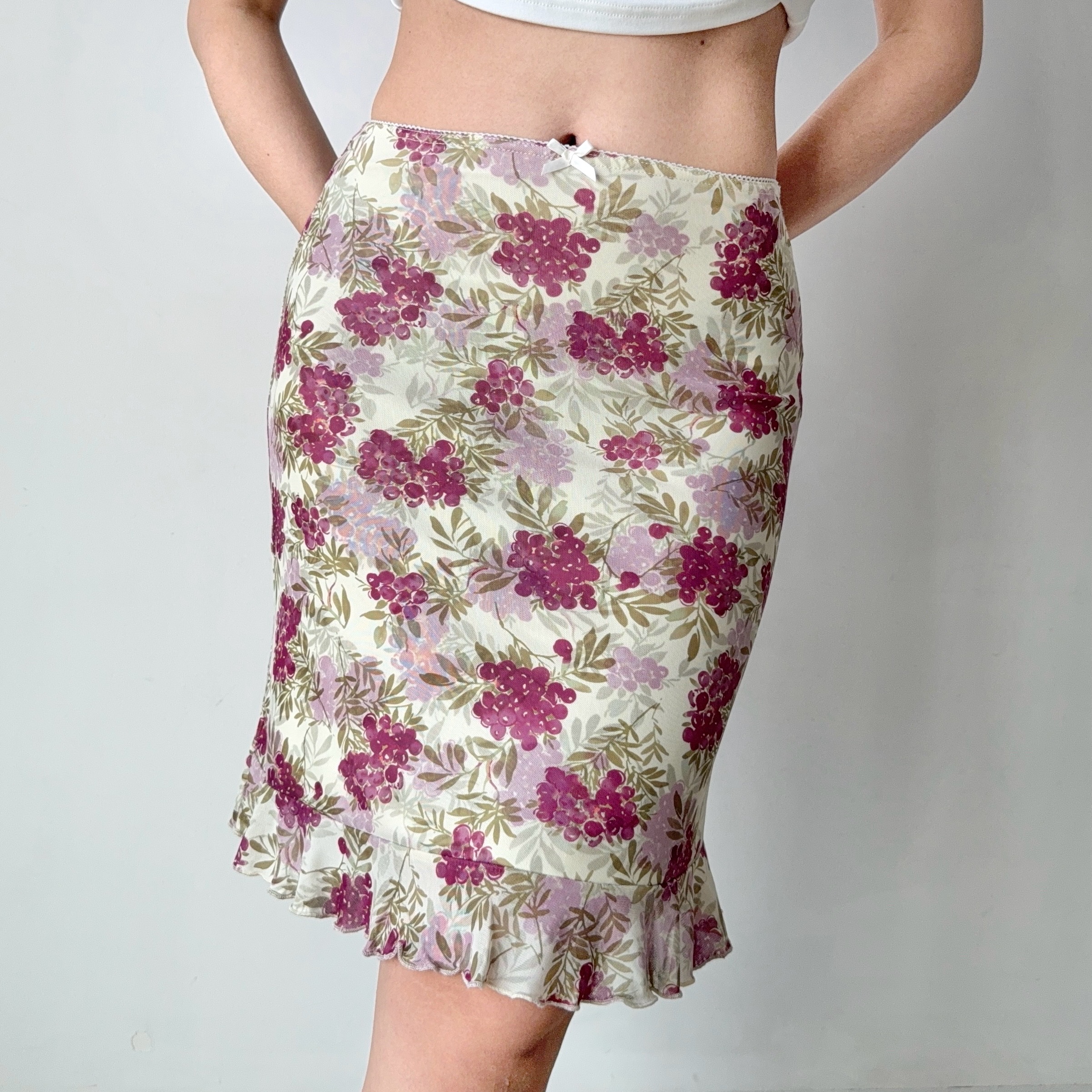 Vintage Floral Print Ruffled Bodycon Skirt - DIY French Style, Perfect for 90s and Y2K Fashion Lovers Vintage Floral Print Ruffled Bodycon Skirt - DIY French Style, Perfect for 90s and Y2K Fashion Lovers