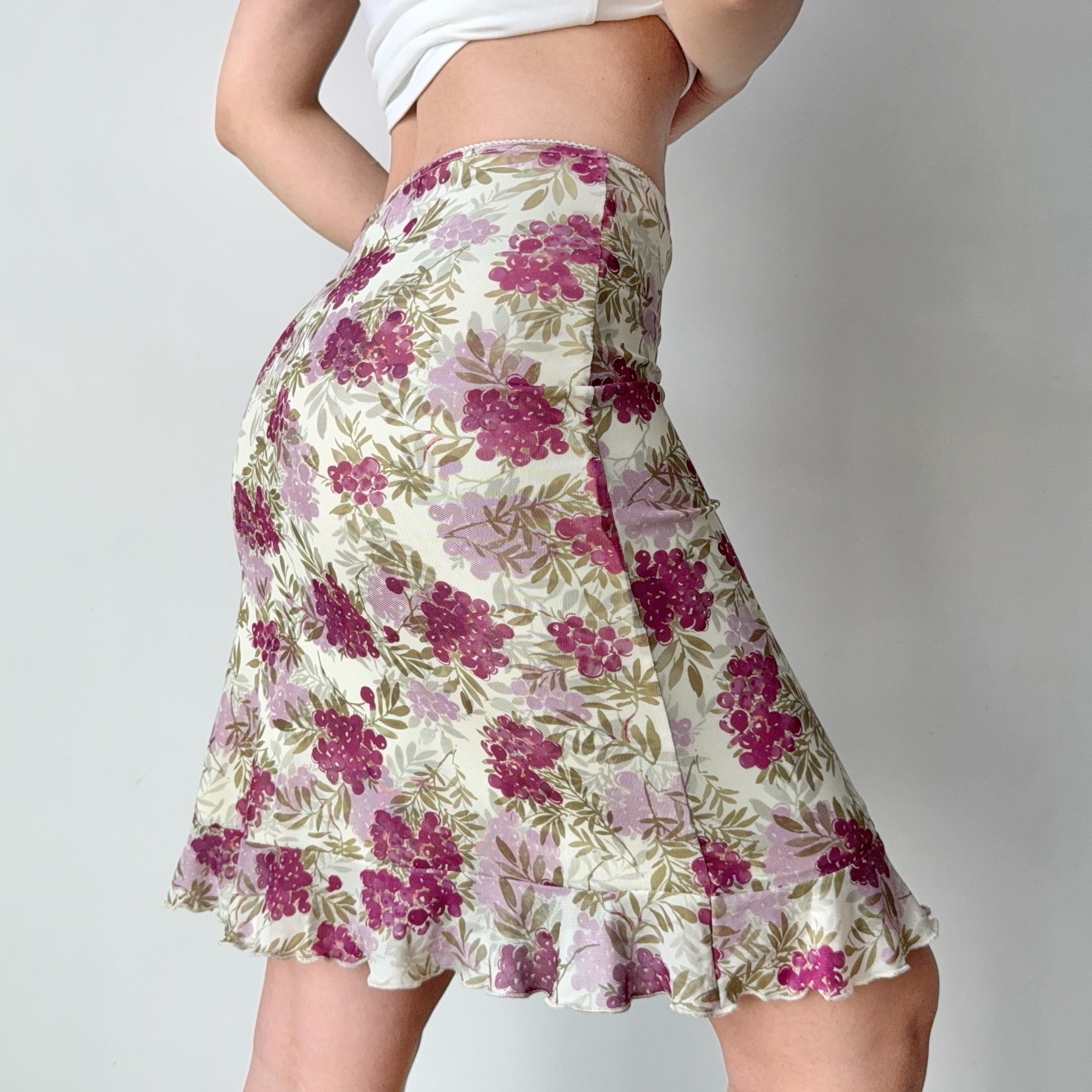 Vintage Floral Print Ruffled Bodycon Skirt - DIY French Style, Perfect for 90s and Y2K Fashion Lovers Vintage Floral Print Ruffled Bodycon Skirt - DIY French Style, Perfect for 90s and Y2K Fashion Lovers