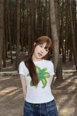 Vintage Floral Short-Sleeve T-Shirt for Women - American Style, Slim Fit, Slightly Stretchy, Summer Essential in White