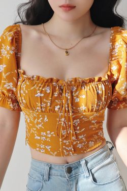 Vintage French Court Style Yellow Floral Short Cropped Top for Women - Square Neck, Short Sleeve, Perfect for Y2K and Summer Fashion