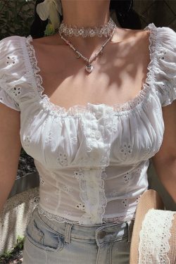 Vintage French Handmade White Puff Sleeve Top with Exquisite Embroidery - Perfect for Vacation and Summer Outings