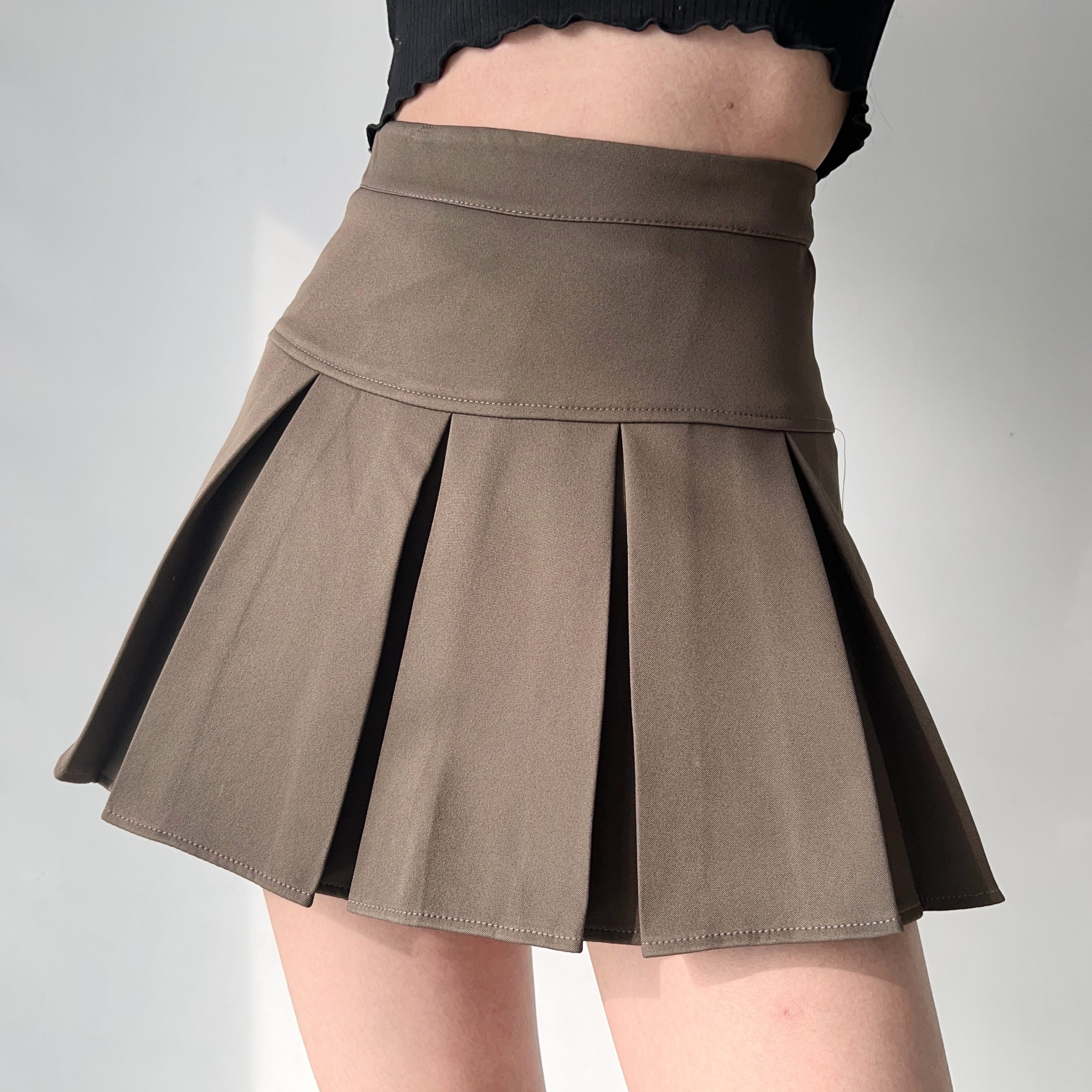 Vintage High-Waisted Pleated Skirt for Women - A-Line Short Skirt for Slimming & Leg-Lengthening - Versatile 90s Inspired Fashion Vintage High-Waisted Pleated Skirt for Women - A-Line Short Skirt for Slimming & Leg-Lengthening - Versatile 90s Inspired Fashion