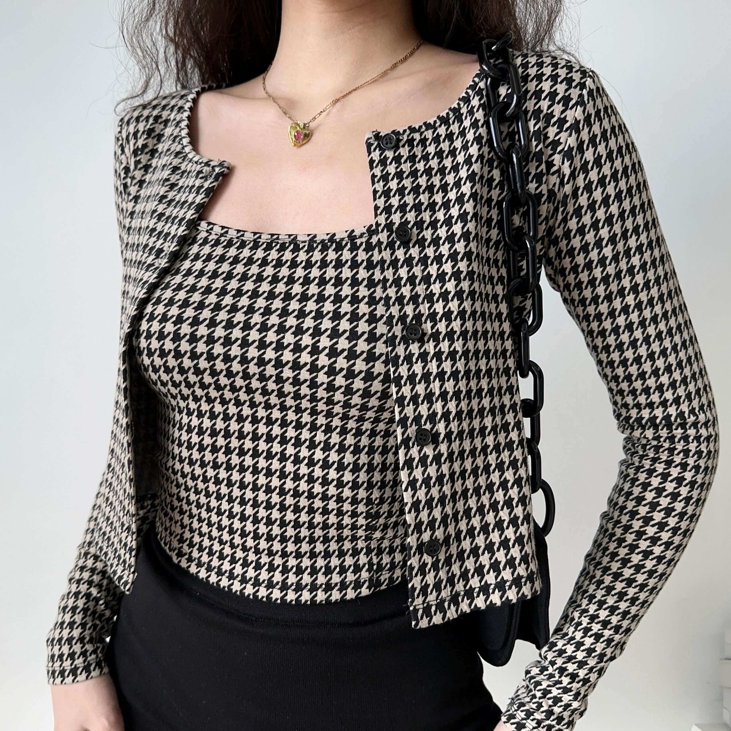 Vintage Houndstooth Camisole and Cardigan Two-Piece Set for Women - Slim Fit Short Top, Y2K Inspired Fashion Vintage Houndstooth Camisole and Cardigan Two-Piece Set for Women - Slim Fit Short Top, Y2K Inspired Fashion