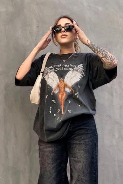 Vintage-Inspired Black Short Sleeve T-Shirt for Women - Retro American Style, Loose Fit for Summer Fashion