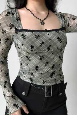 Vintage Velour Plaid Square Neck Long Sleeve T-shirt for Women - Slim Fit Short Crop Top, Y2K Inspired American Style