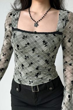 Vintage Velour Plaid Square Neck Long Sleeve T-shirt for Women - Slim Fit Short Crop Top, Y2K Inspired American Style